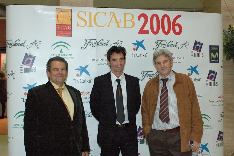 El ganadero Manuel Fernández, el marchador Paquillo Fernández y el ganadero Gregorio Ruiz